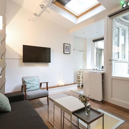 Modern 1 Bedroom Apartment Near Eiffel Tower ปารีส ภายนอก รูปภาพ